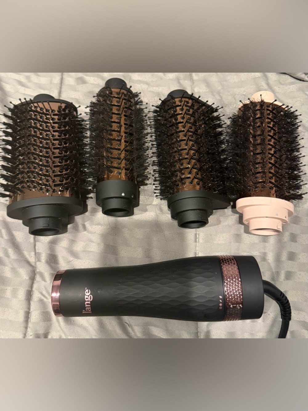 L'ange Multi-Volume Series
2-in-1 Interchangeable Brush
Dryer